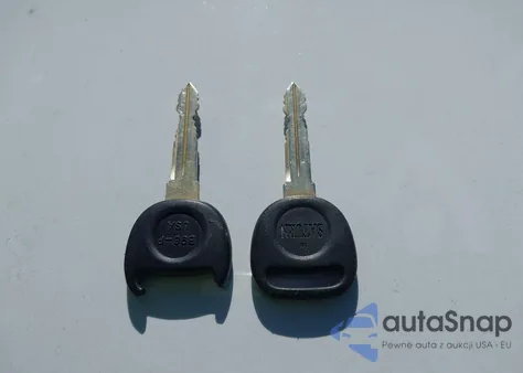 2000 Saturn Sl1 from USA, damaged, VIN 1G8ZH5284YZ101401